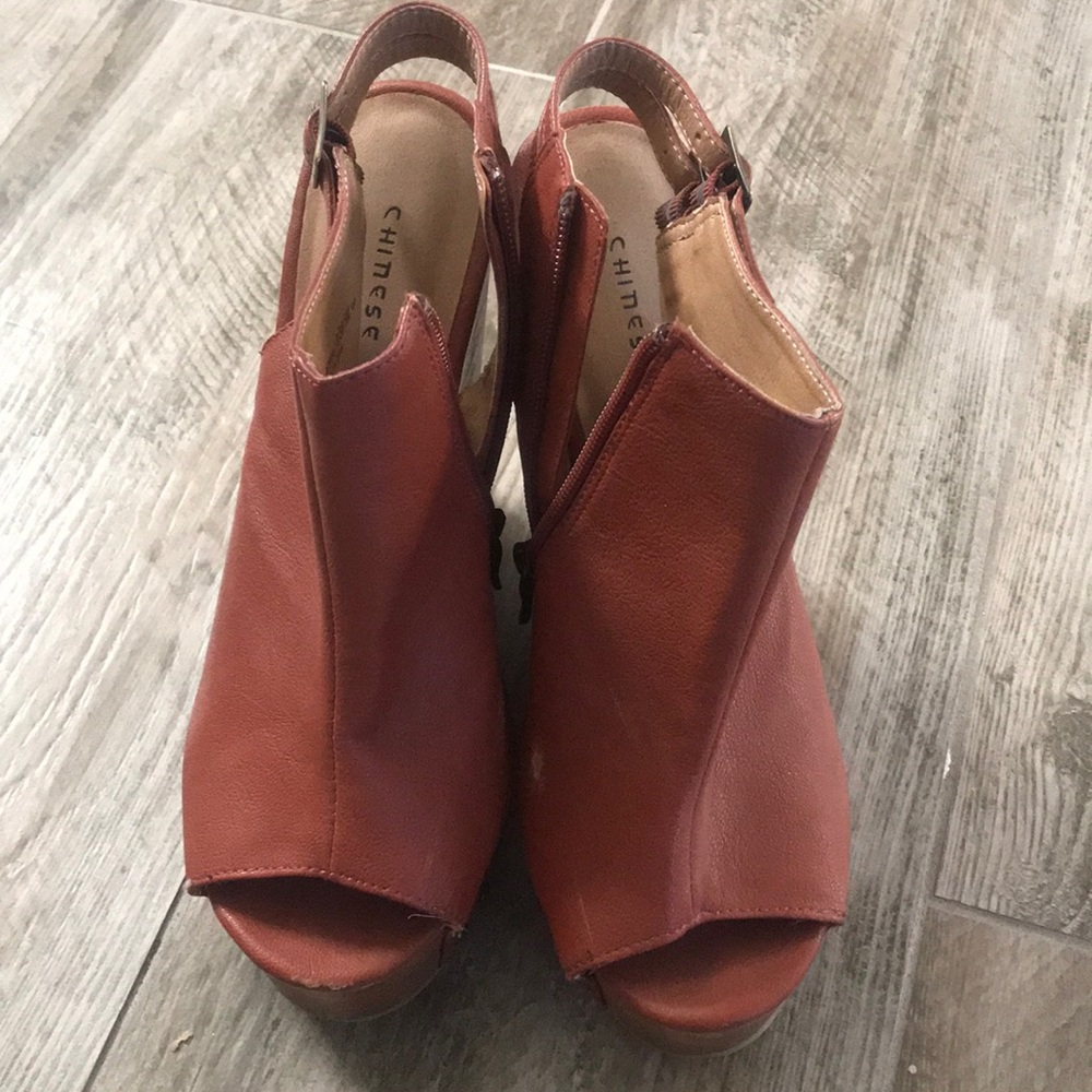 Rust colored wedges